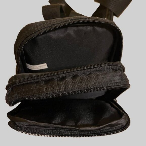 Black Belt Bag / Fanny Pack Portable CD unisex - Picture 2 of 7